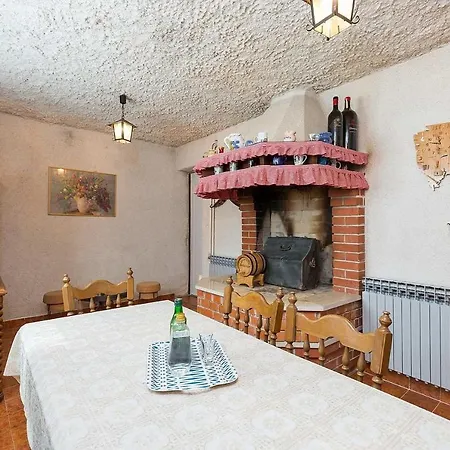 Holiday home Maggiore Krsan
