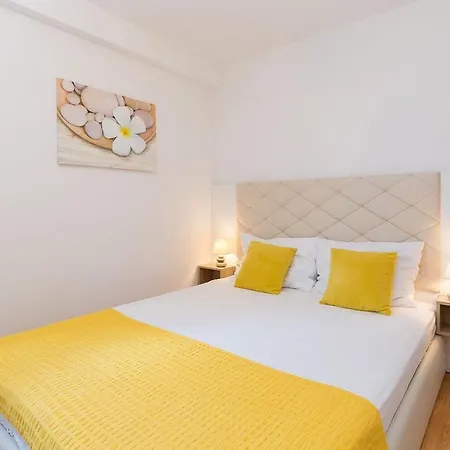 Holiday home Maggiore Krsan